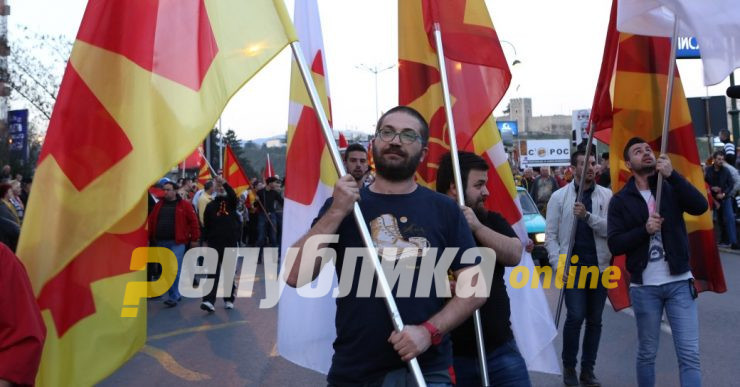 Дурловски: Утре во 20:00 часот ќе бидам пред влада и ќе ја пејам химната на Македонија