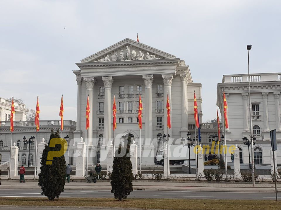 Денеска средба Мицкоски – Арсовска поради проблемот со сметот во Скопје