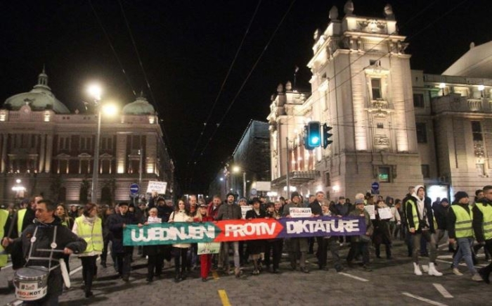 Десетти протест на коалицијата „Србија против насилството“ во Белград