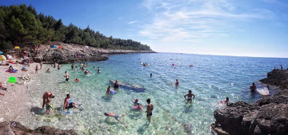 По Грција и Албанија, и Хрватска ги укинува мерките за влез