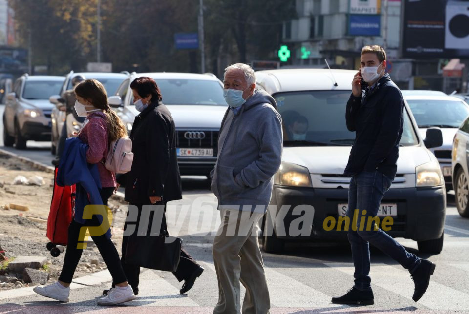 Секој четврти тест позитивен на Ковид-19, но Македонија без нови мерки