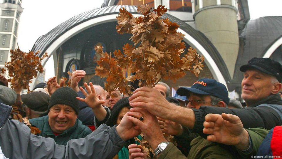 В недела во Говрлевска Краста кумот и здравичарот ќе сечат бадниково гранче