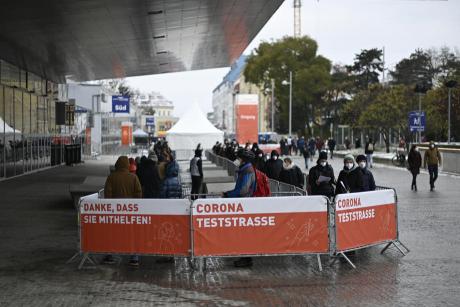 Австрискиот парламент ќе гласа за задолжителна вакцинација против Ковид