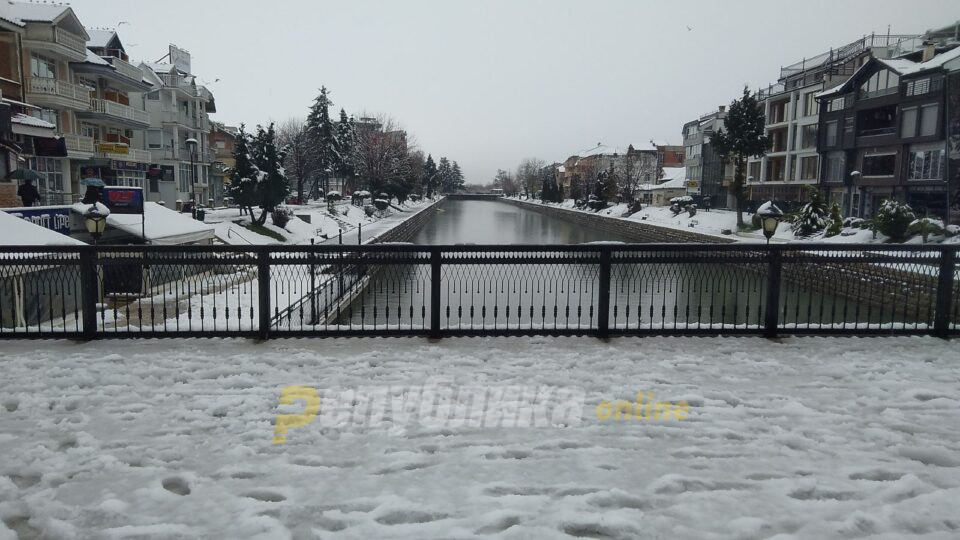 Осветувањето на водите на реката Црн Дрим во Струга на Водици ќе почне во 11 часот