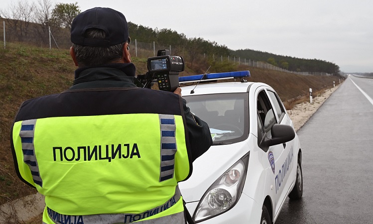 Расчистено разбојништво во Скопје, приведени четири лица