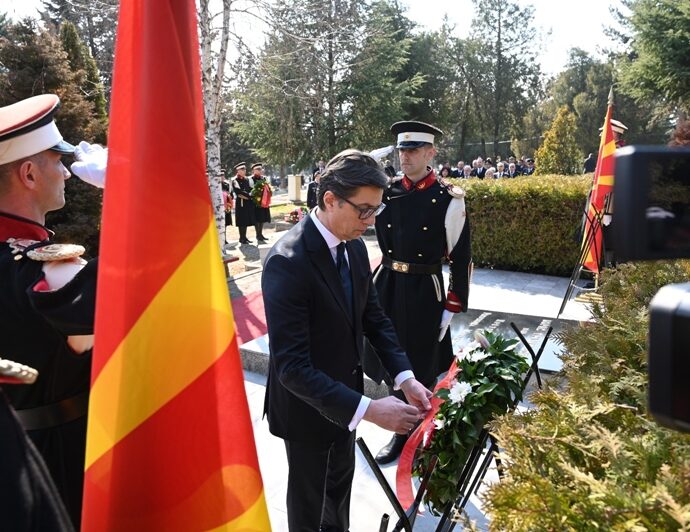 Државниот врв ја одбележа годишнината од смртта на поранешниот претседател Борис Трајковски