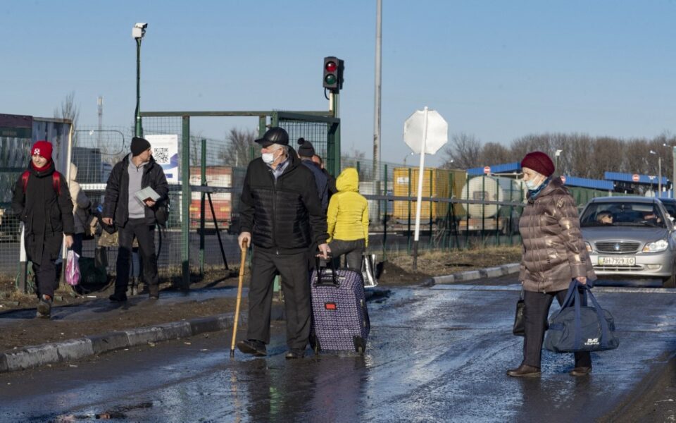 Жена пренела туѓи деца преку граница: Таткото ми ги даде и ми остави телефонски број