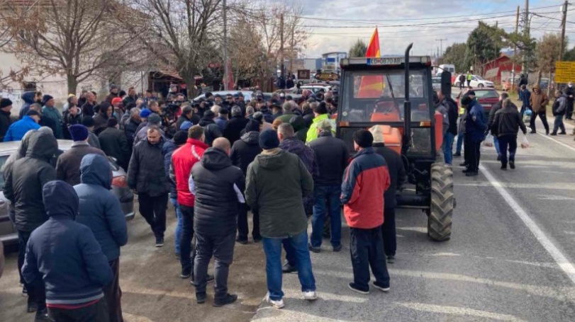 Ова е да плачеш, ќе немаме за јадење: Оризопроизводителите изглегоа на протест