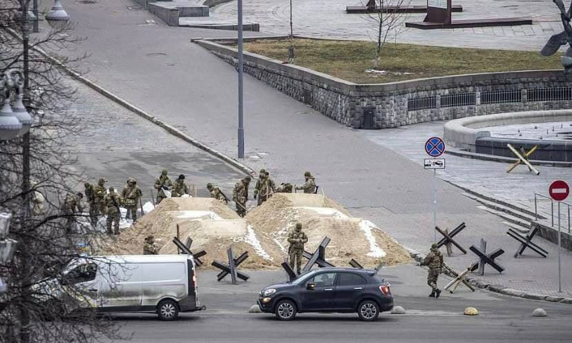 Во Киев е најавен 35-часовен полициски час