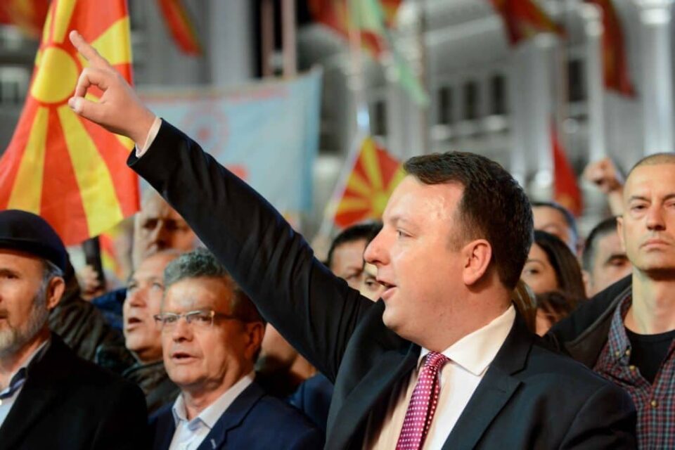 Николоски: Дојдете на 18 јуни пред влада за да ја урнеме Владата!