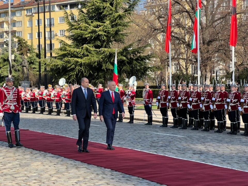 Радев му потврди на Мета: Бугарија дава зелено светло за Албанија, но не и за Македонија