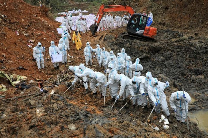 Боингот што падна во Кина е намерно срушен, покажале досегашните докази