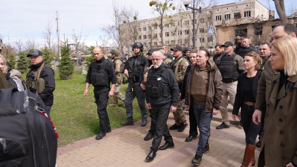 Македонија и Црна Гора меѓу деветте земји кои го прифаќаат барањето на Украина за членство во НАТО