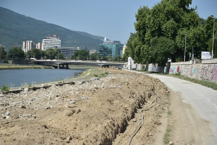 Започнува реконструкција на левата страна на кејот на Вардар