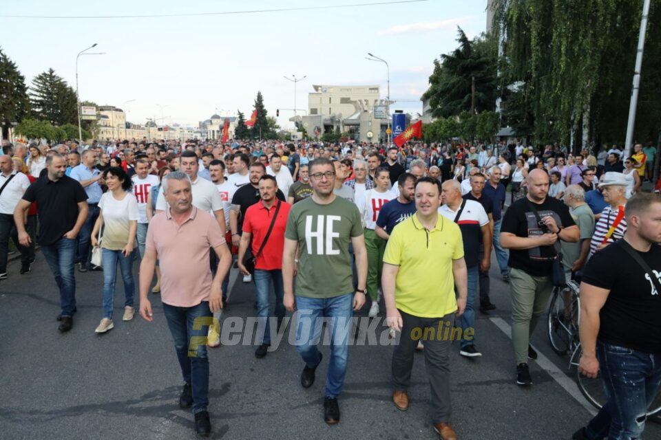 ВО ЖИВО: Изјава на Мицкоски