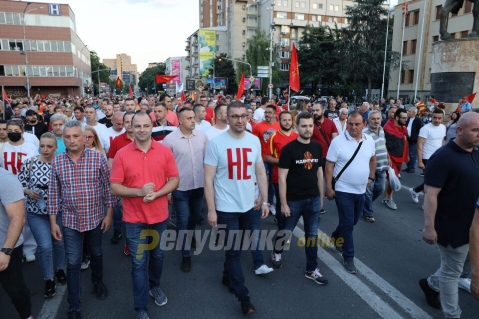 Николоски: НЕ за ултиматум, НЕ за понижување