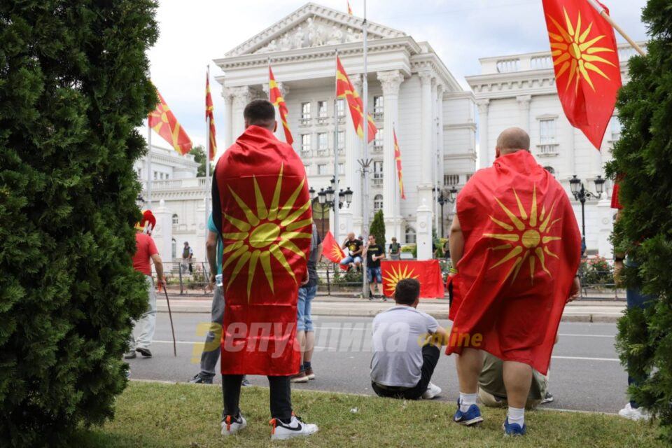 Ванковска му врати на Дескоски за „Кутлешот”: Ако некој ме попита, може да го пошљакам, со знамето!