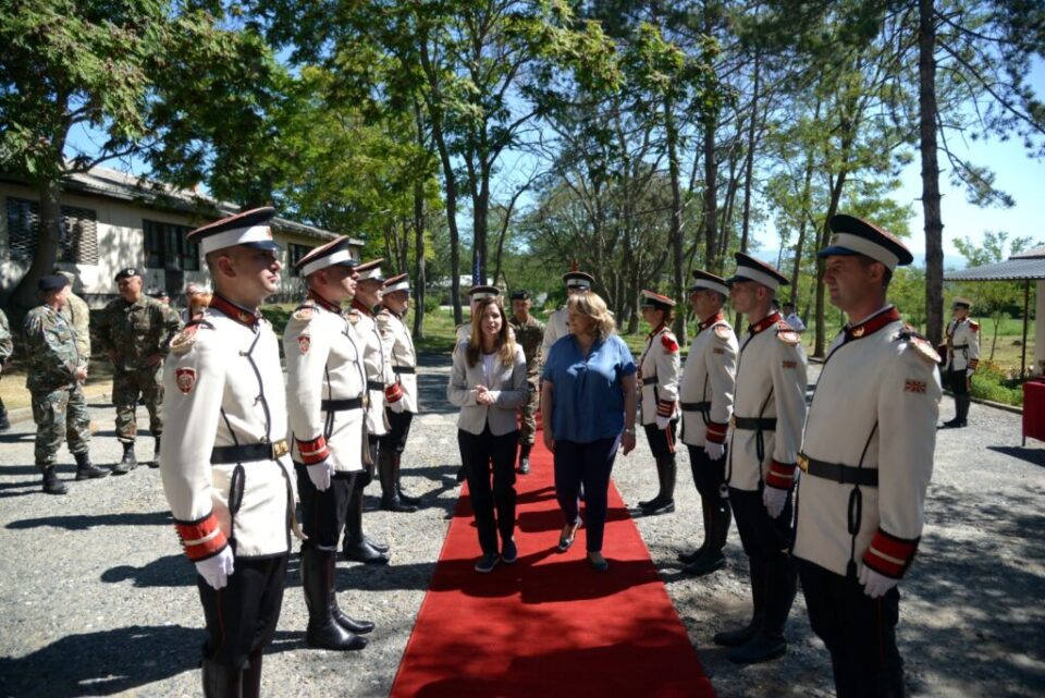 Петровска и Брнз на „Криволак“: Заеднички го менуваме ликот на Армијата