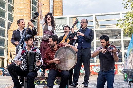 Солистички концерт на „Barcelona Gipsy balKan Orchestra“ в недела во Филхармонија