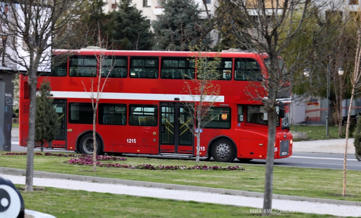 Автобус на ЈСП удрил во 55-годишна жена, со тешки повреди пренесена во болница