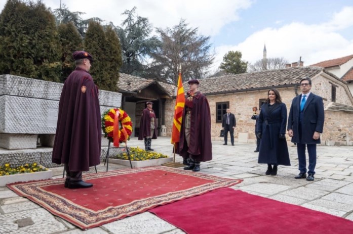 Претседателката на Унгарија се поклони на гробот на Гоце Делчев