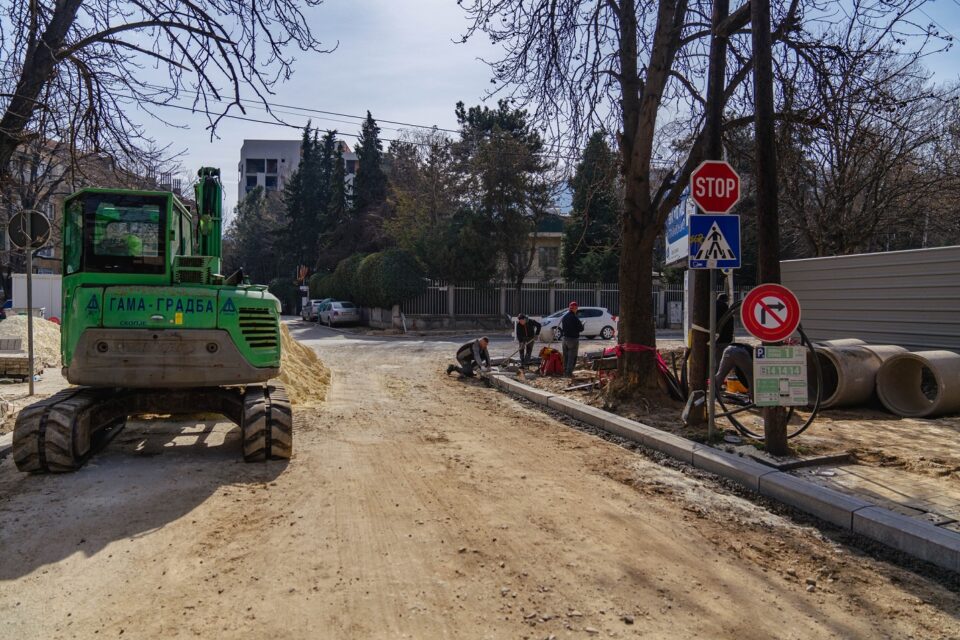 Поради дефект неколку центарски улици без вода