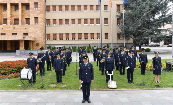 Заеднички едночасовен концерт на воените оркестри на Армиите на Република Македонија и на САД за Европа и Африка “USAREUR-AF” во градскиот парк кај „Школка“ во Скопје