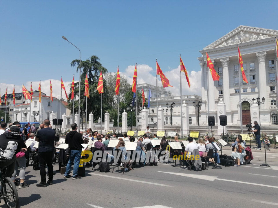 Филхармонија му го отсвири „Тешкото“ на Ковачевски пред Влада