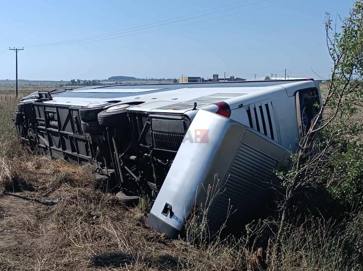 Расте бројот на жртвите во сообраќајната несреќа во Грција