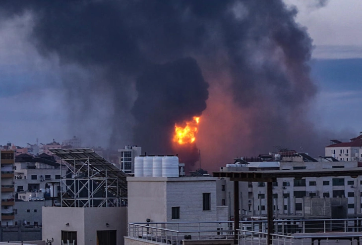 Израелската Aрмија го обвини Хамас дека „води војна од болниците“ во Газа, Хамас категорично негира