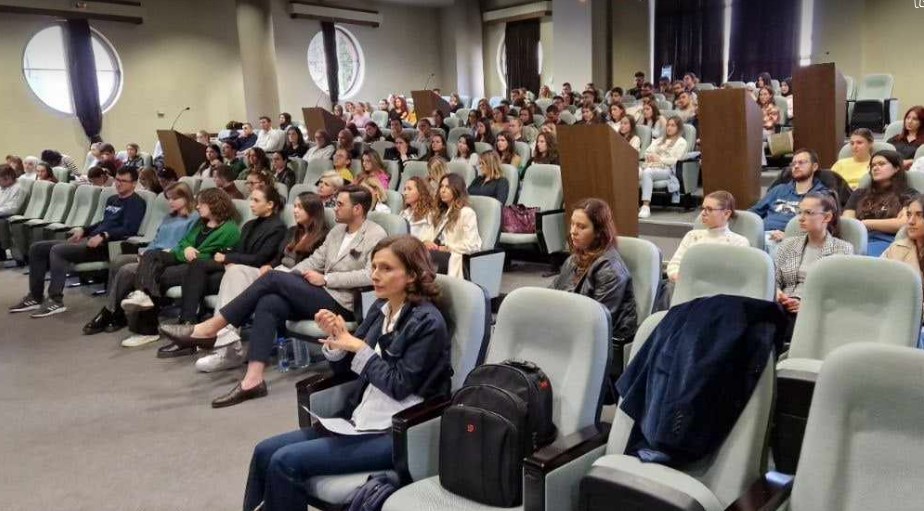 Од мултиплекс склероза заболуваат сѐ помлади