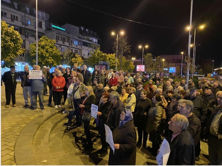 Тетовските пензионери не попуштаат, незадоволни се и бараат повисоки пензии