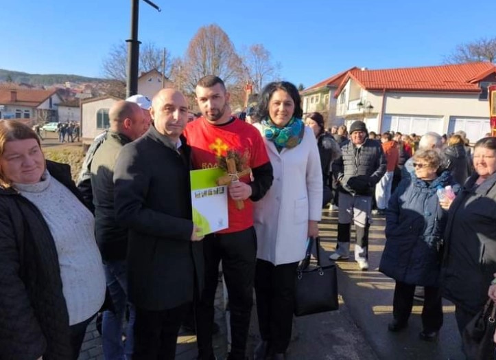 Ефтим Руменовски прв до светиот крст во Берово