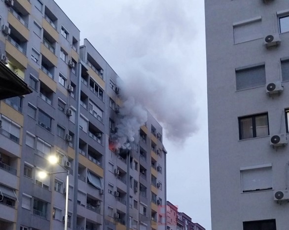 Неподвижно лице настрада во пожар во зграда на 6. кат во Аеродром