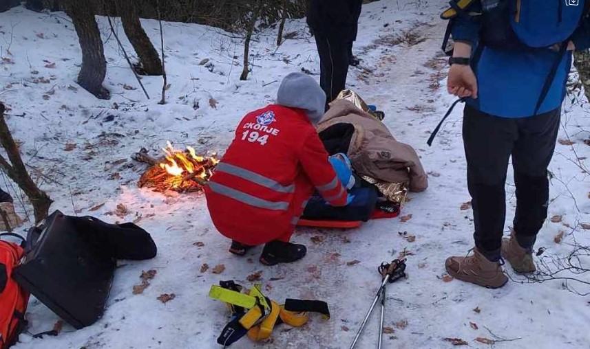 Спасувачката акција на ЦУК за лице кое скршило нога на Водно