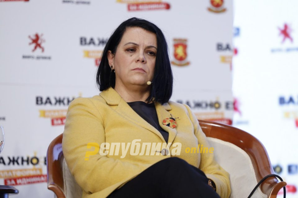 Петрова: Ниту силината на изборниот пораз не ја „заузда“ Владата со трошењето