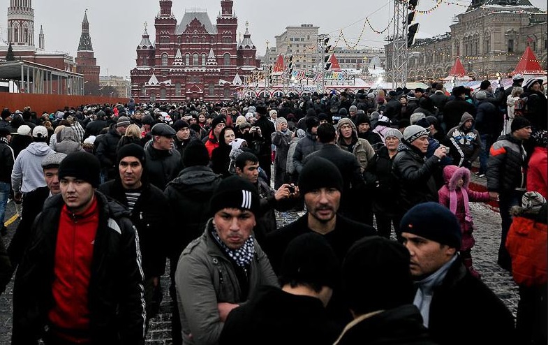 Ги отвара вратите: На Русија и требаат мигранти, Кремљ го поздравува нивното доаѓање