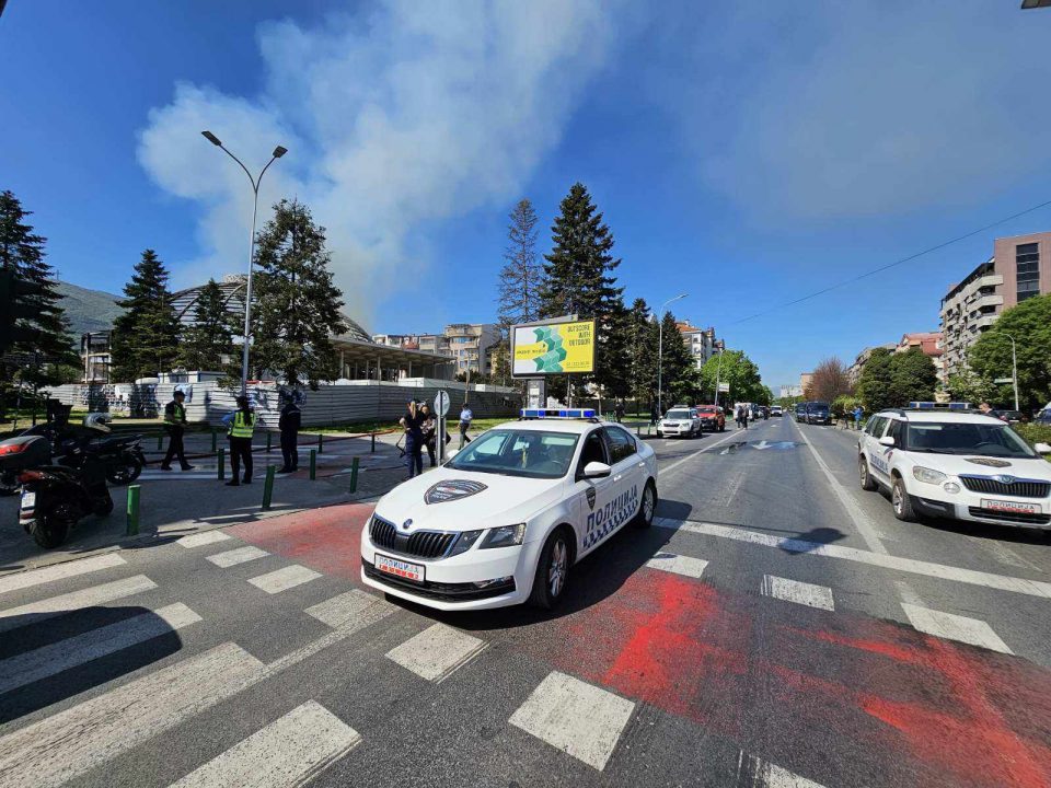 Тројца приведени за пожарот во Универзална сала