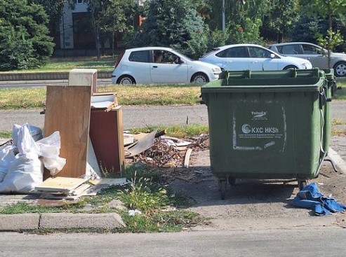 Градоначалникот Митески: Не сакам да верувам дека „Комунална хигена“ намерно не ги чисти контејнерите во Општина Аеродром