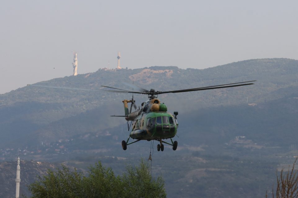 Дождот не помага: Во моментов 9 активни пожари