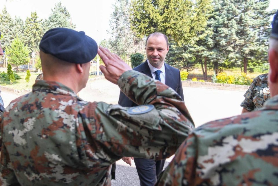 Мисајловски: Најголем дел од буџетот ќе оди во модернизација на Армијата